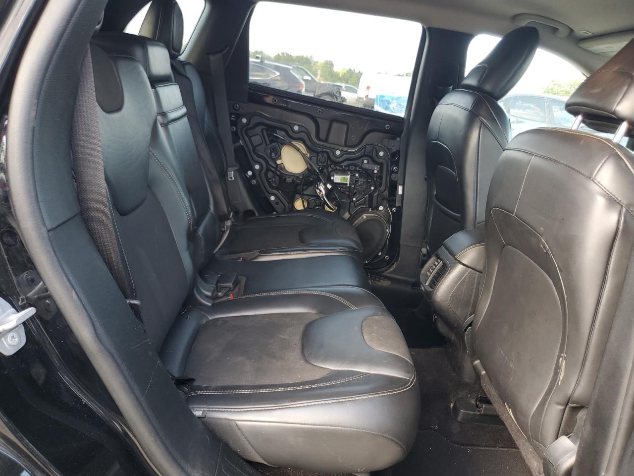 JEEP CHEROKEE LATITUDE PLUS