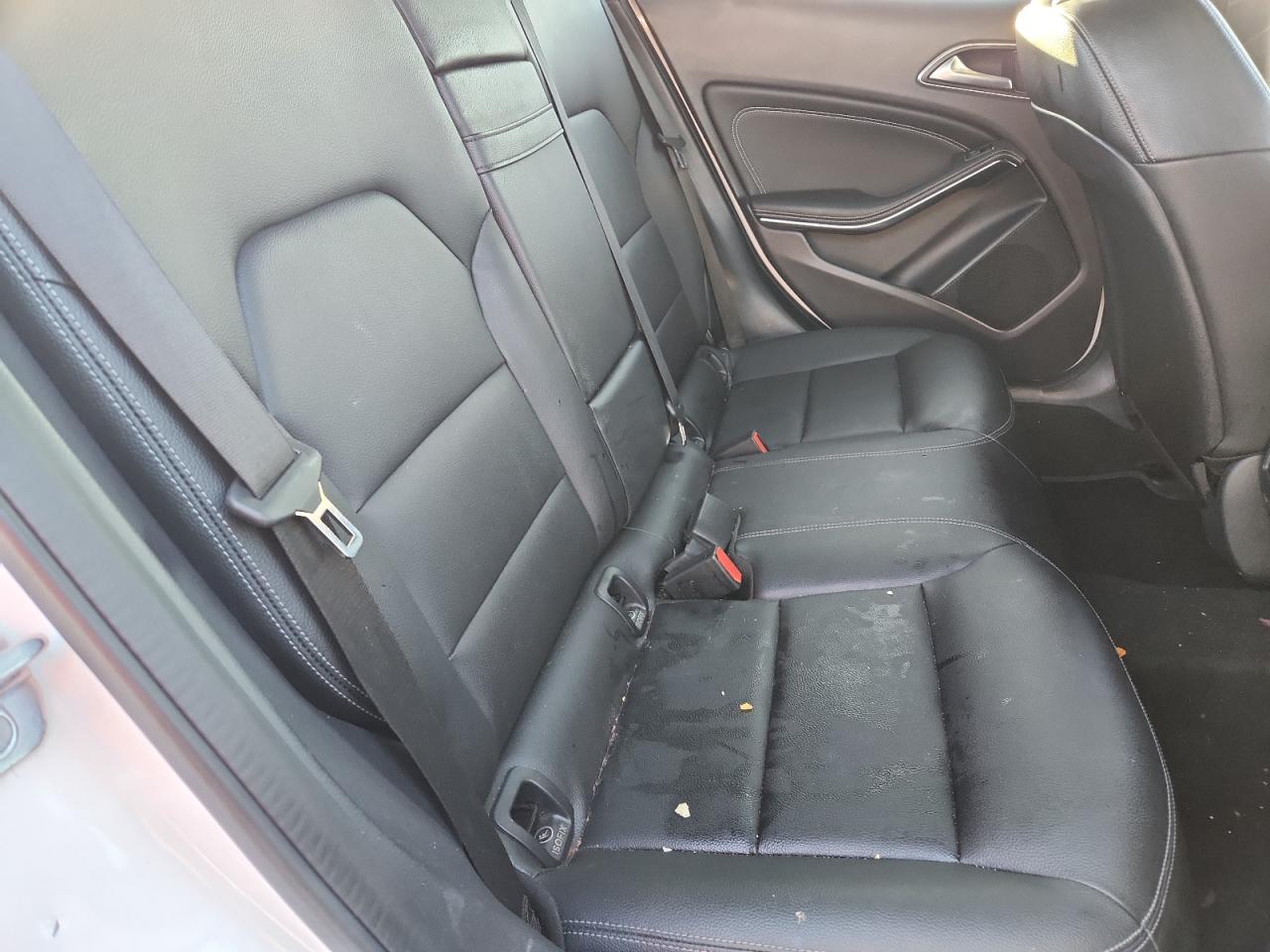 MERCEDES-BENZ GLA 250