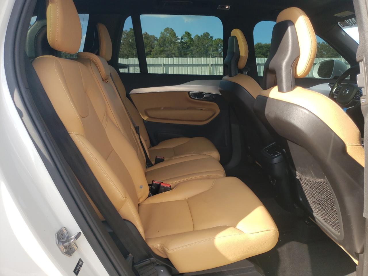 VOLVO XC90 T6 MOMENTUM