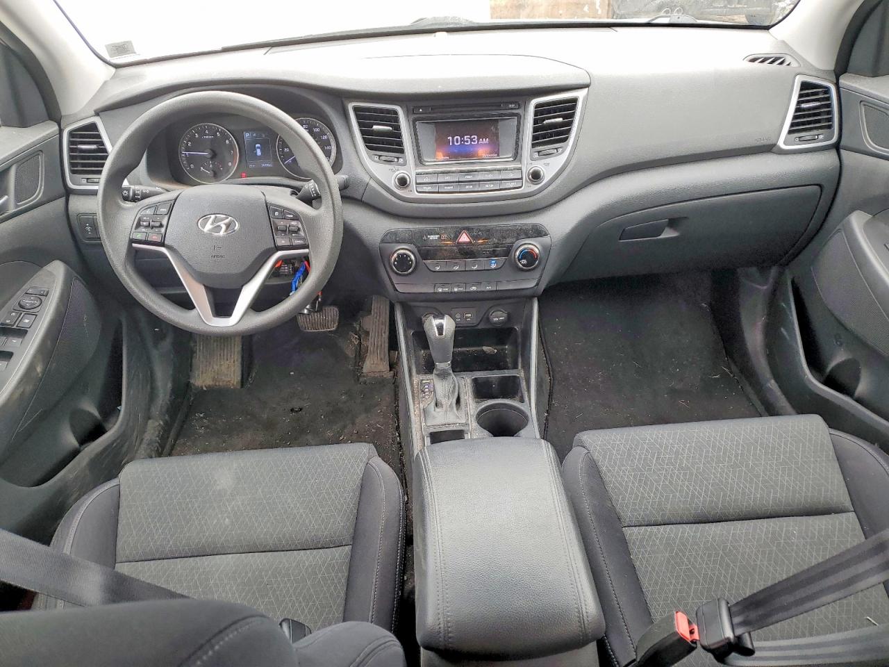 2016 HYUNDAI TUCSON SE