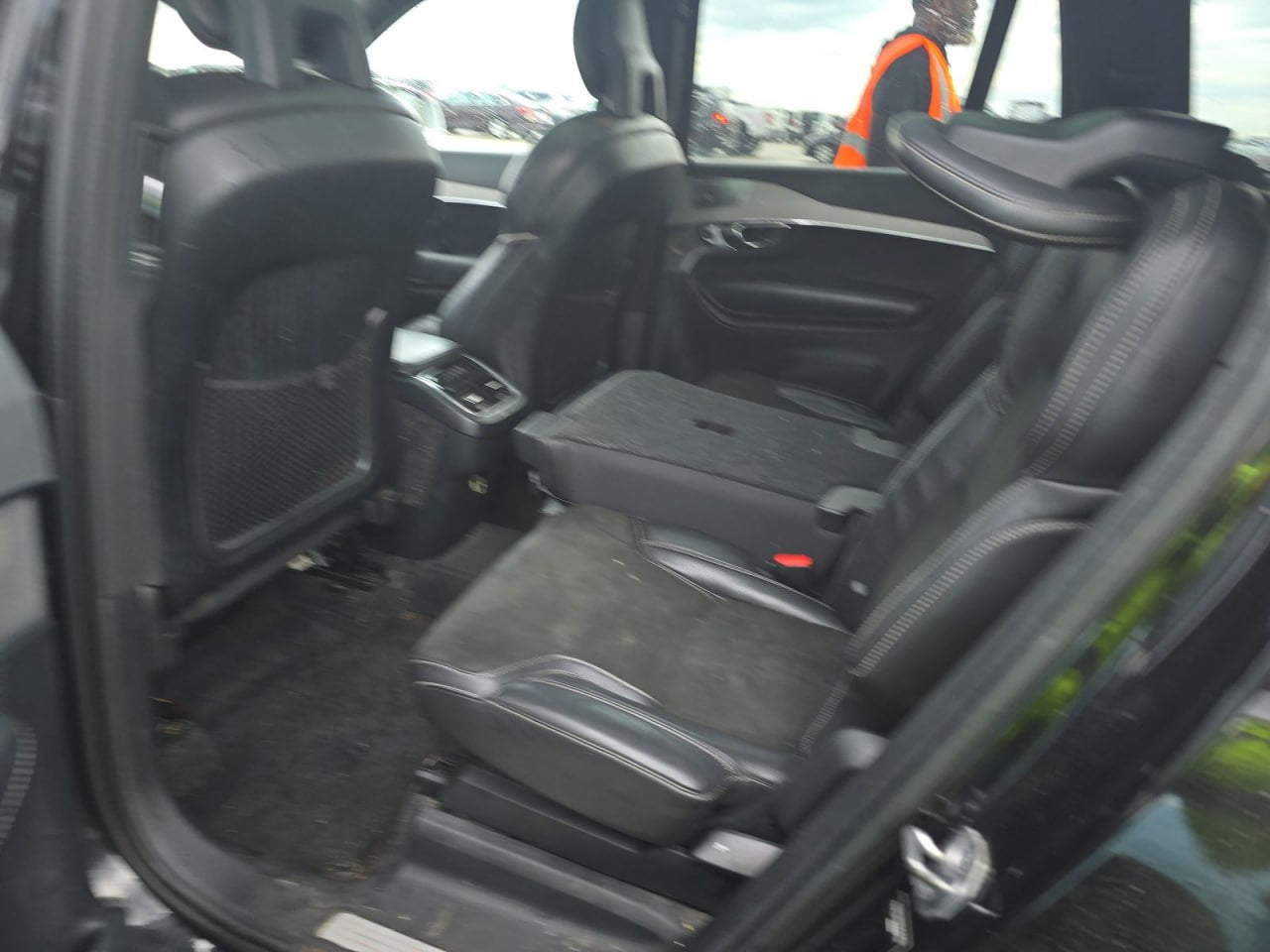 2016 VOLVO XC90 T6 R-DESIGN