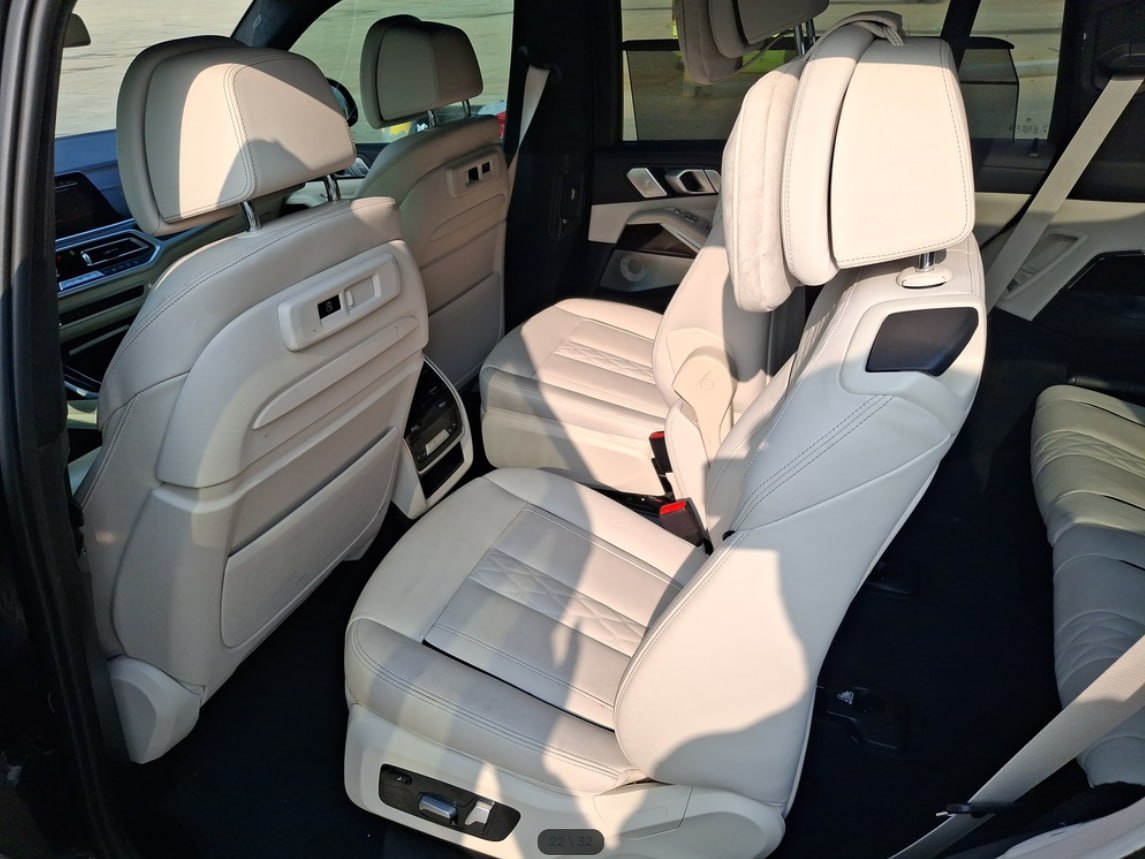 2020 BMW X7 40i