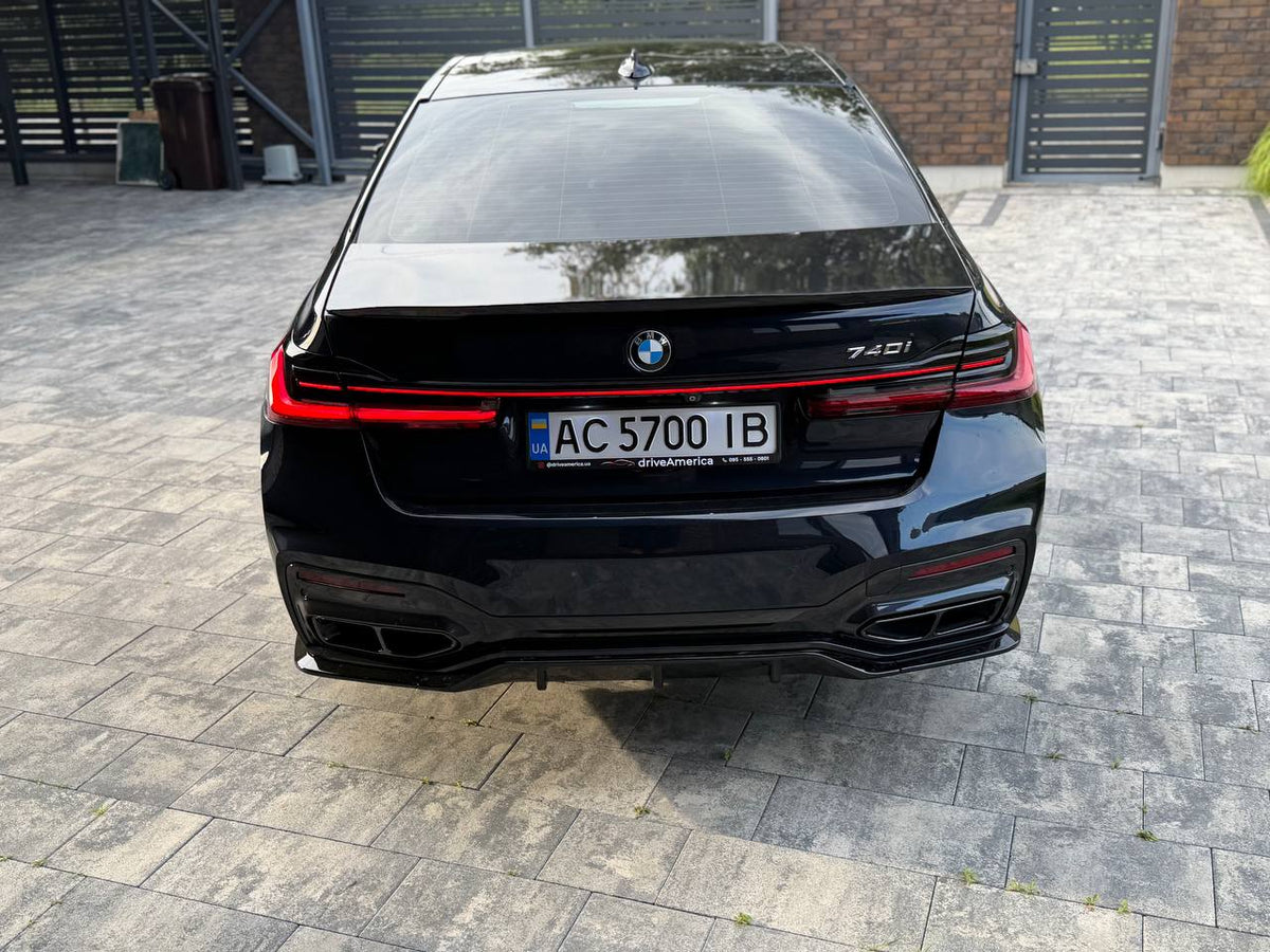 2016 BMW G12 740i M-SPORT