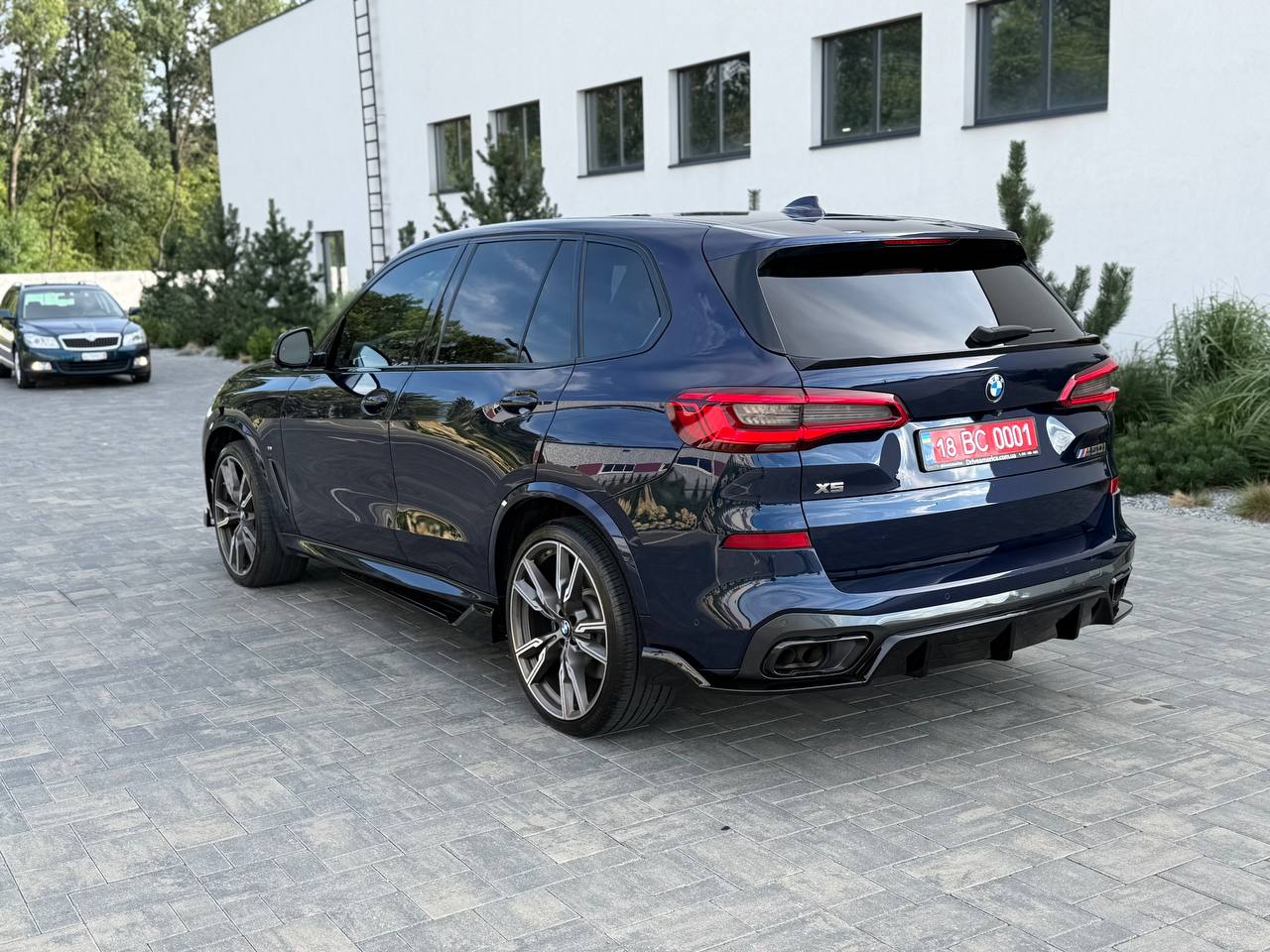 2020 BMW X5 M50i