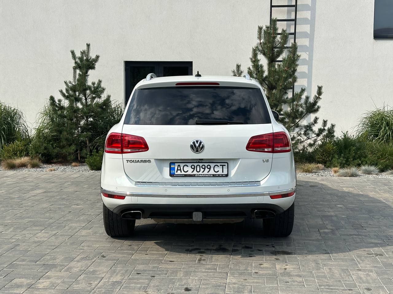 VOLKSWAGEN TOUAREG 2015