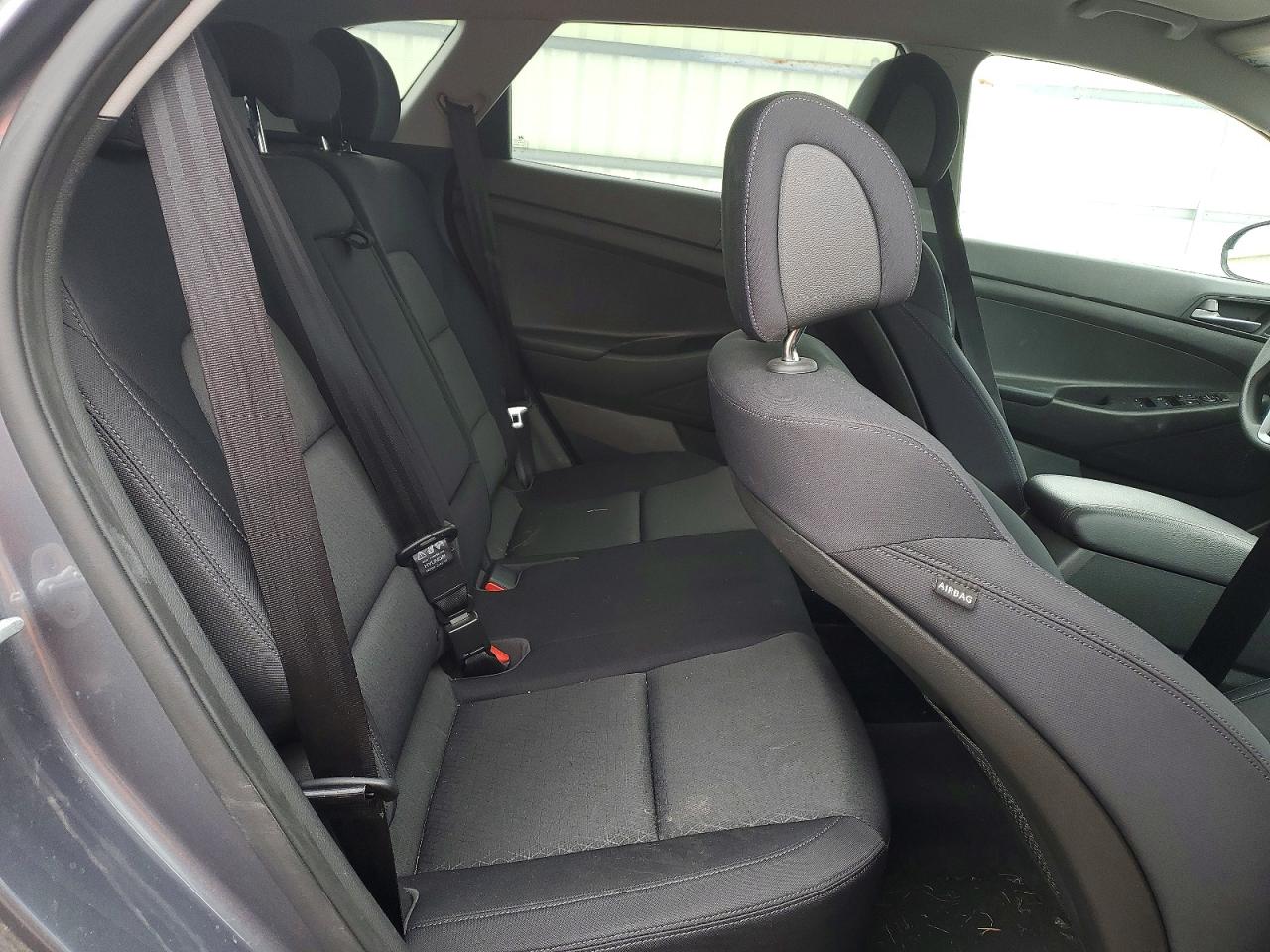 2016 HYUNDAI TUCSON SE