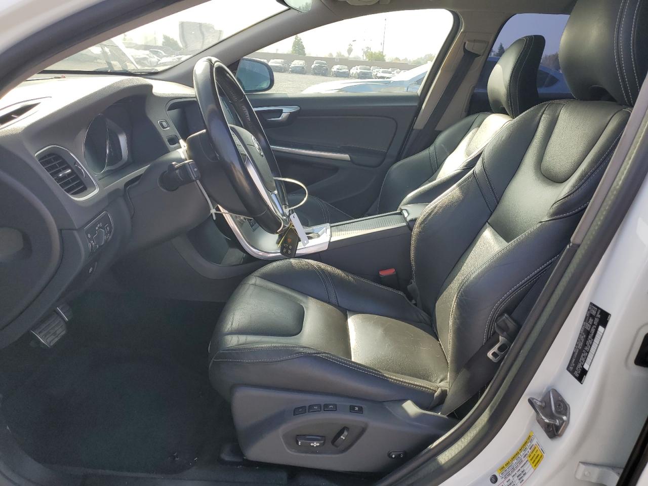 2018 VOLVO V60 T5 DYNAMIC