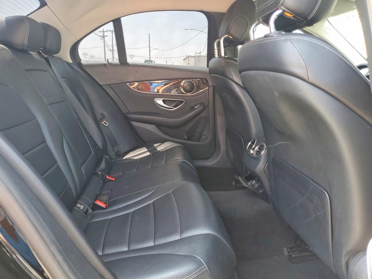 2015 MERCEDES-BENZ C 300