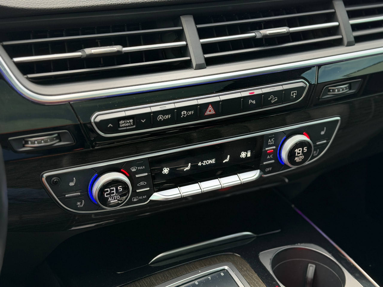2017 AUDI Q7 PRESTIGE