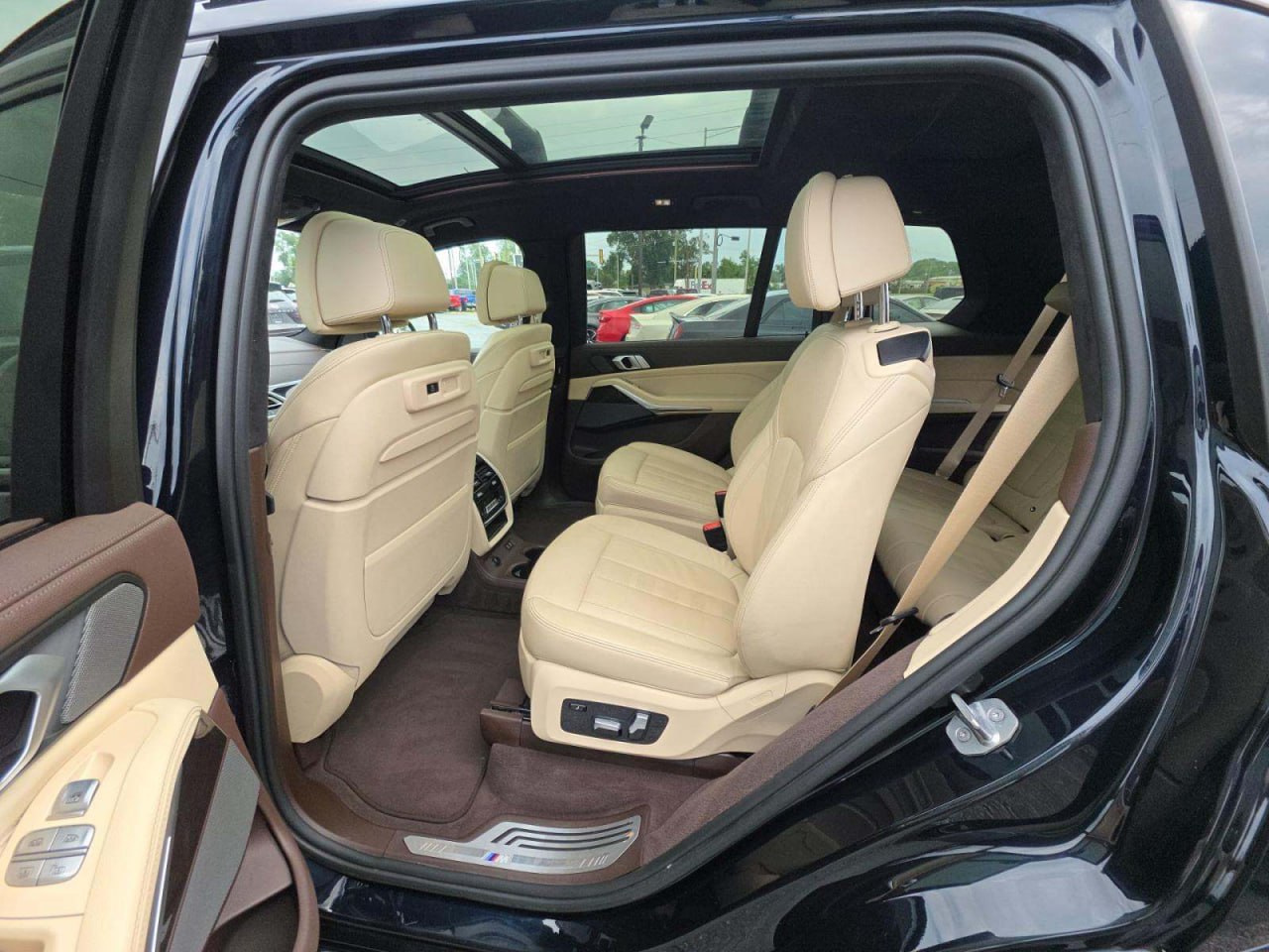 2019 BMW X7 40i M-SPORT