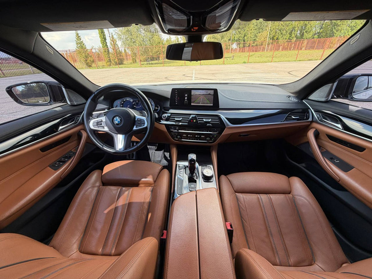 2017 BMW SERIES 5 M550i
