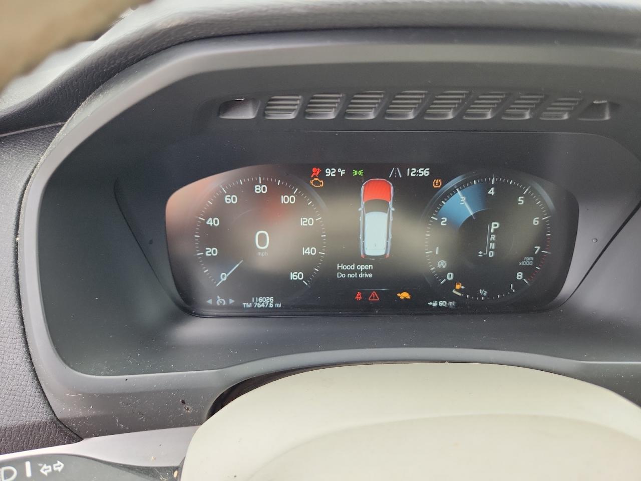 VOLVO XC90 T6 MOMENTUM