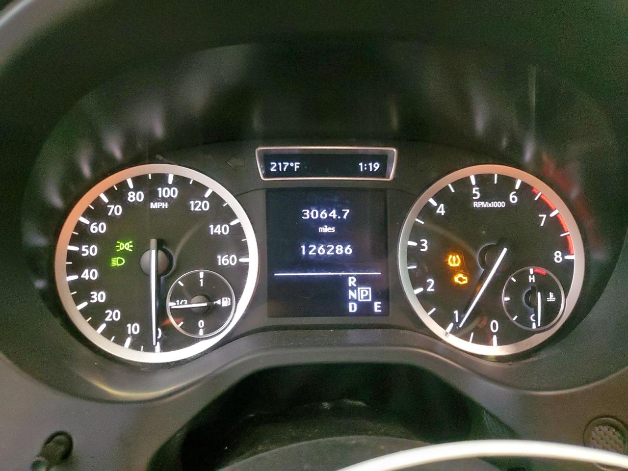 INFINITI QX30 LUXURY