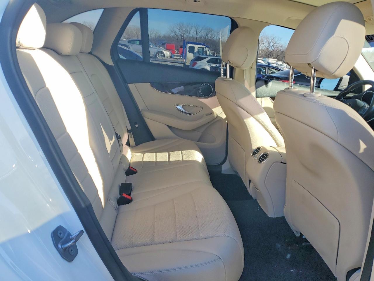 2016 MERCEDES-BENZ GLC 300 4MATIC