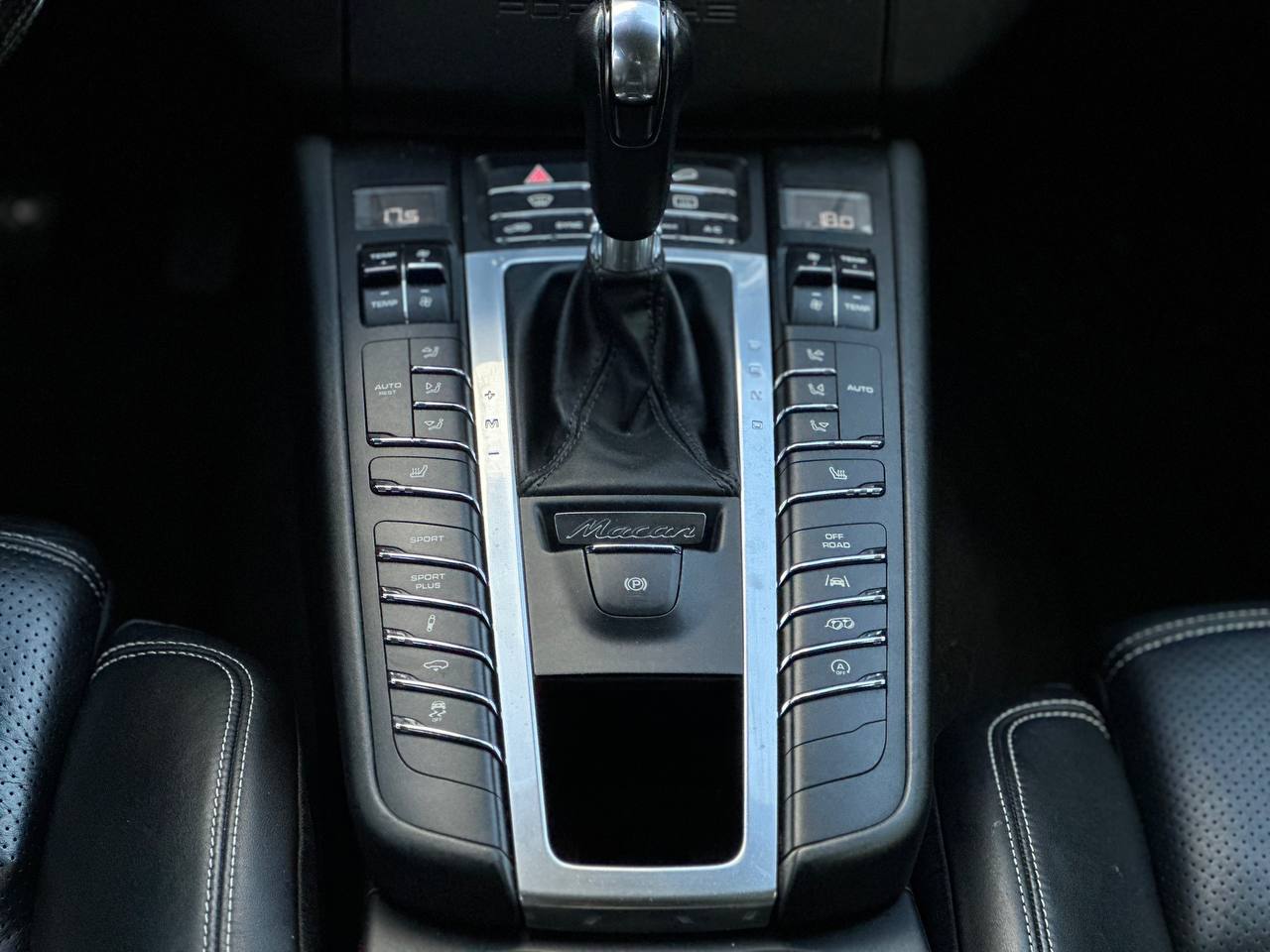 2016 PORSCHE MACAN GTS