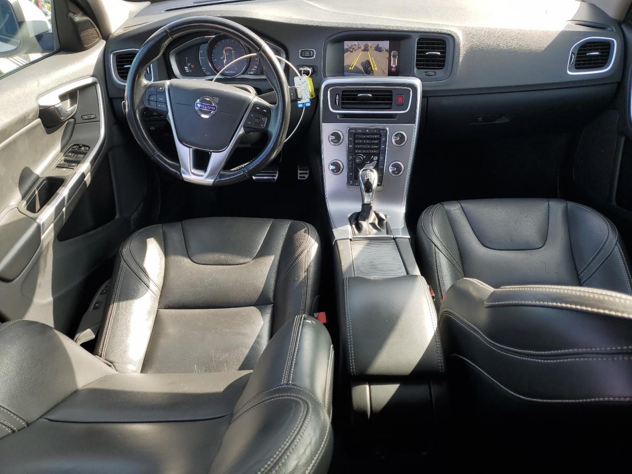 2018 VOLVO V60 T5 DYNAMIC