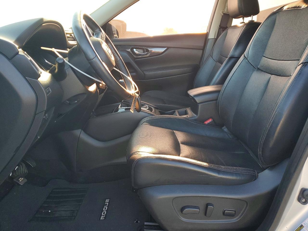 2017 NISSAN ROGUE SL