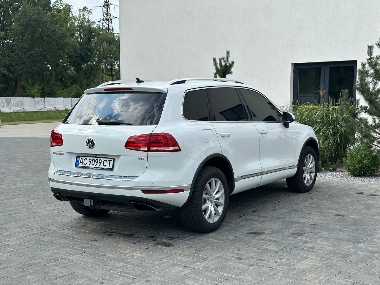 VOLKSWAGEN TOUAREG 2015