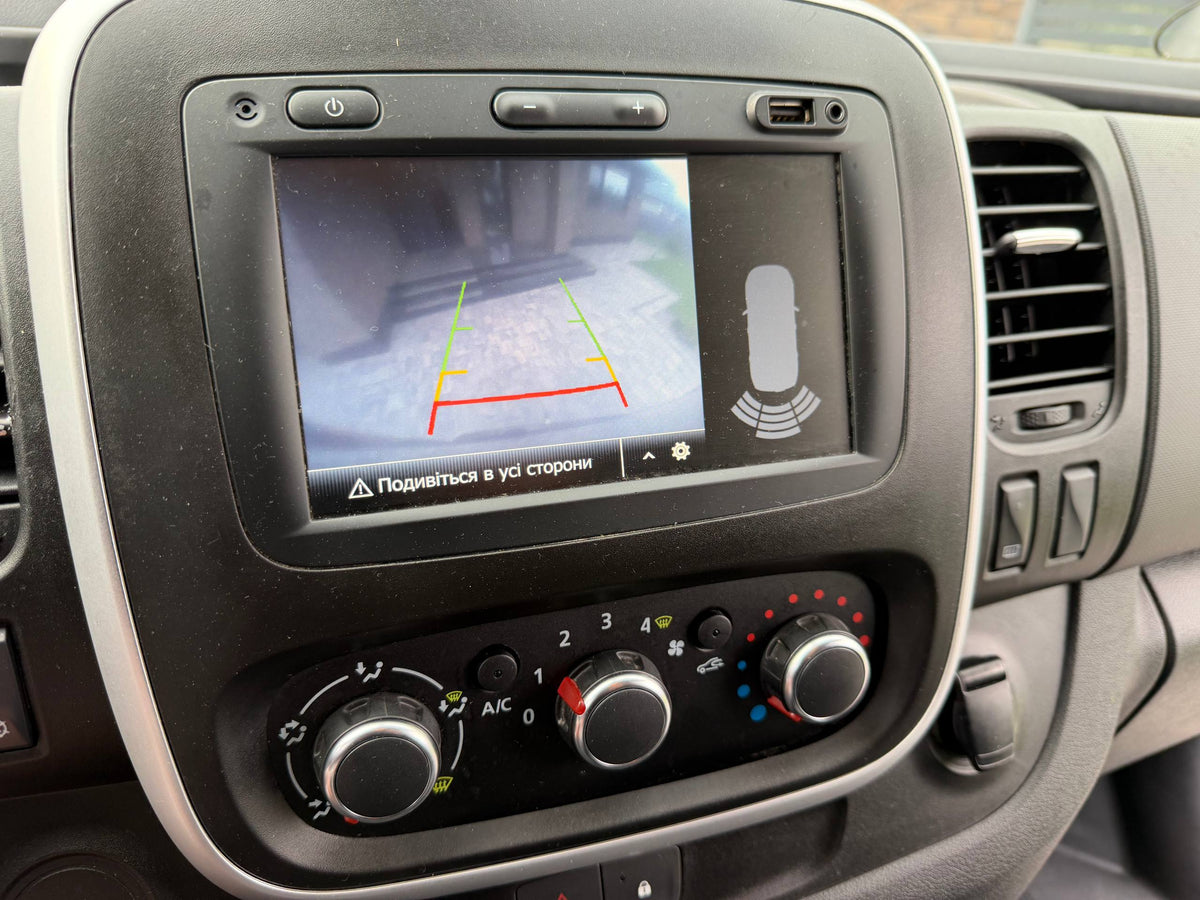 RENAULT TRAFIC